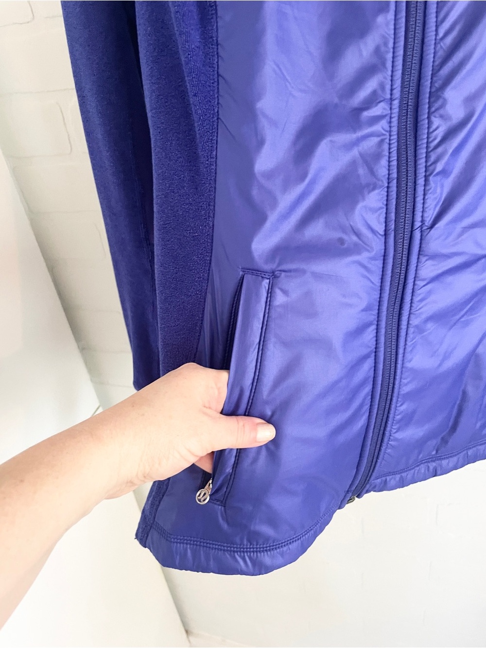 Lululemon Run Gust Buster Jacket Archival Ruched Panel Blue Sz 8 - Picture 10 of 16